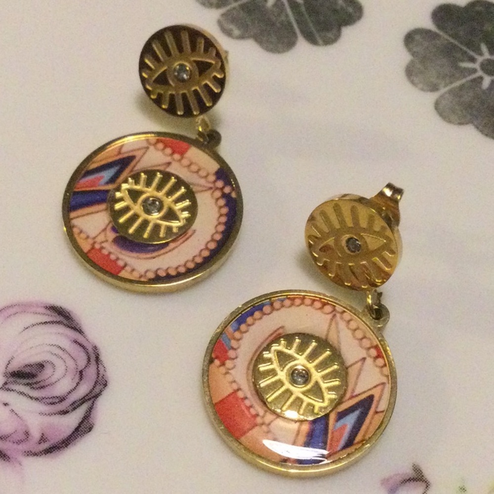 NEW Magic Eyes Earrings